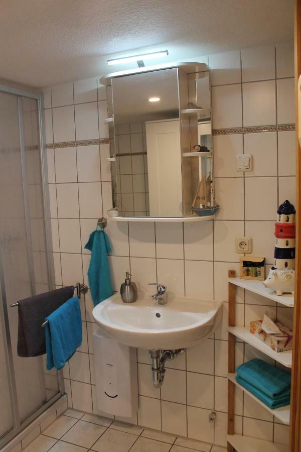 Lutzi'S Ferienwohnung Rostock Extérieur photo