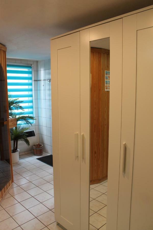 Lutzi'S Ferienwohnung Rostock Extérieur photo